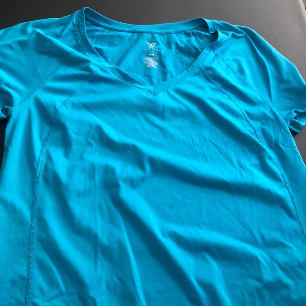 Short sleeve active top